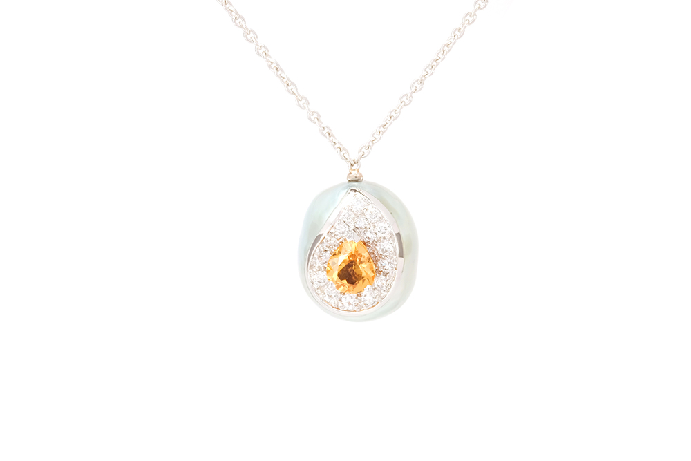 Pendentif Larme, or balnc, perle baroque, diamants et saphir orange 1